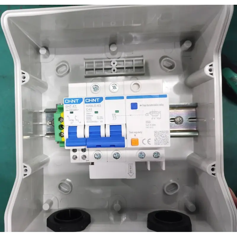 Boîtier protection AC monophasé vue avant